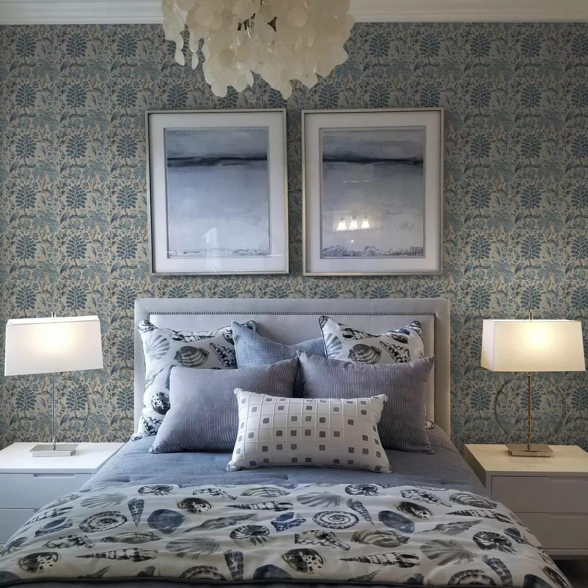 Ταπετσαρία Στυλ Toile de Jouy με μπλε πουλιά και τροπικά δέντρα a00382