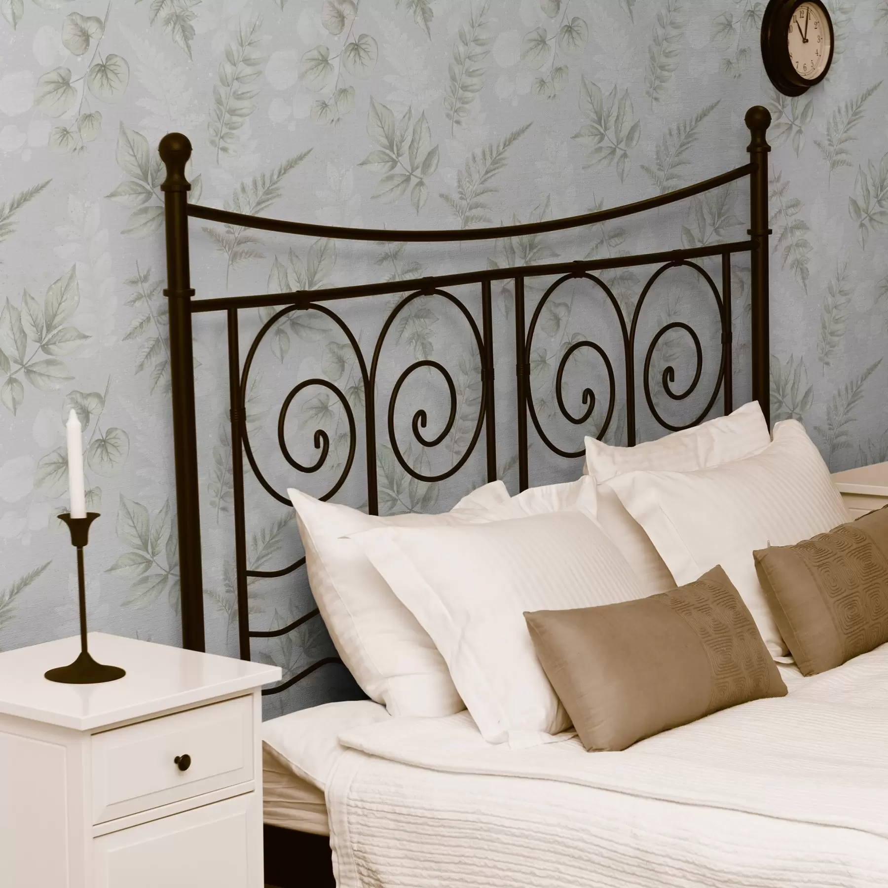 τοιχογραφίες Ανοιχτόχρωμα φύλλα ακουαρέλας με εφέ πιτσιλίσματος σε γκρι φόντο a00446