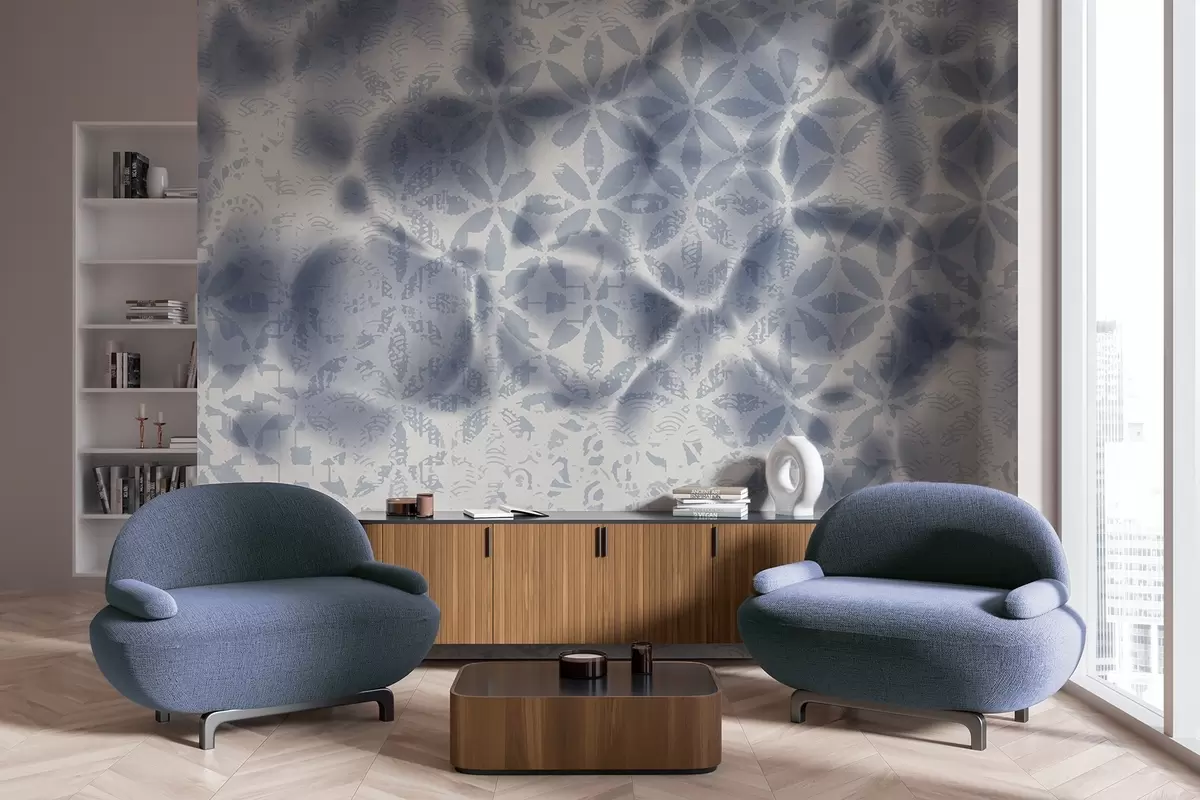 τοιχογραφίες Αφηρημένη υφή τέχνης με μπλε floral print, ξεθωριασμένο και θολό αποτέλεσμα, δημιουργώντας μια απαλή και ονειρική ατμόσφαιρα w09322