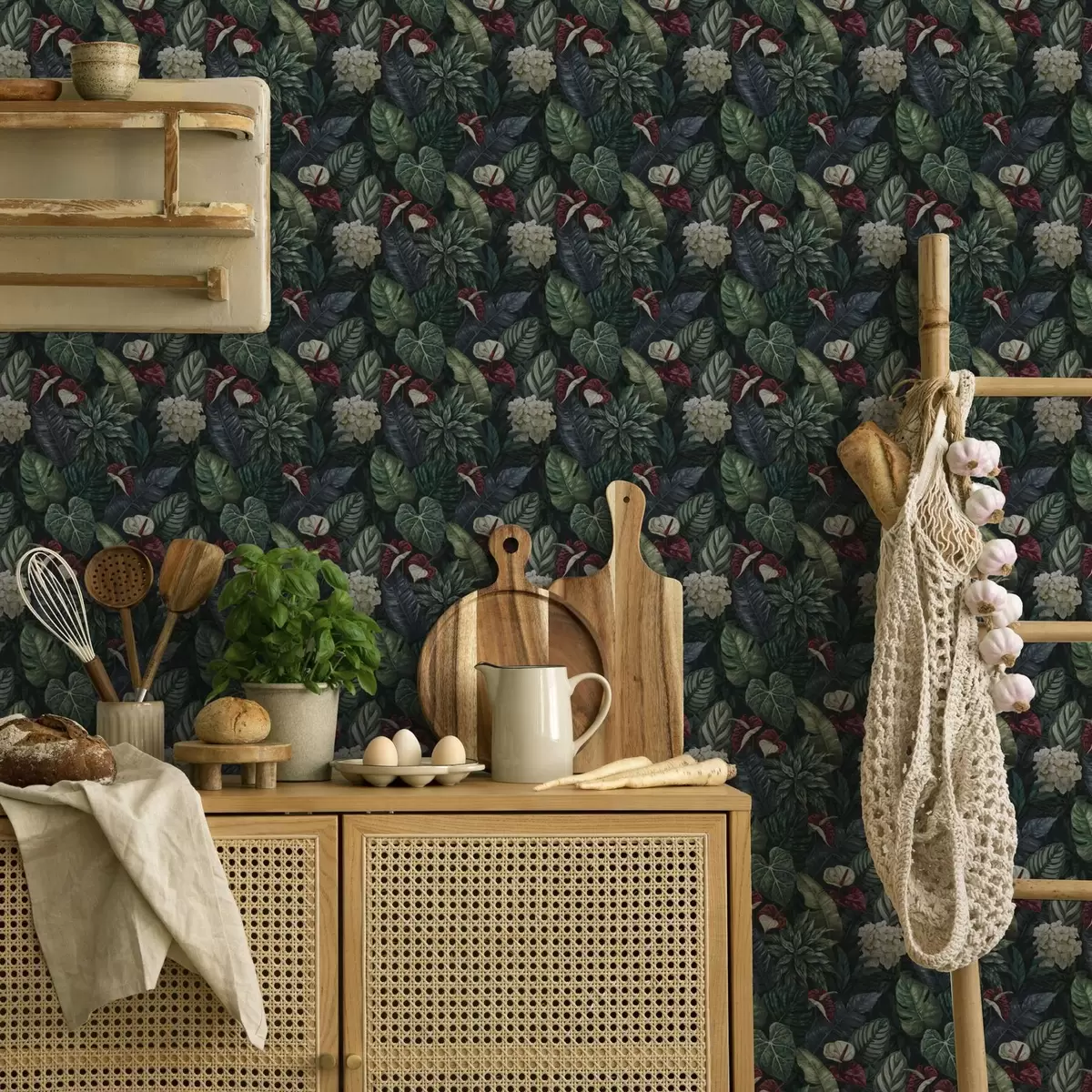 Ταπετσαρία Τροπικά φύλλα με λευκά και κόκκινα λουλούδια a00361 Ταπετσαρία Τροπικά φύλλα με λευκά και κόκκινα λουλούδια a00361