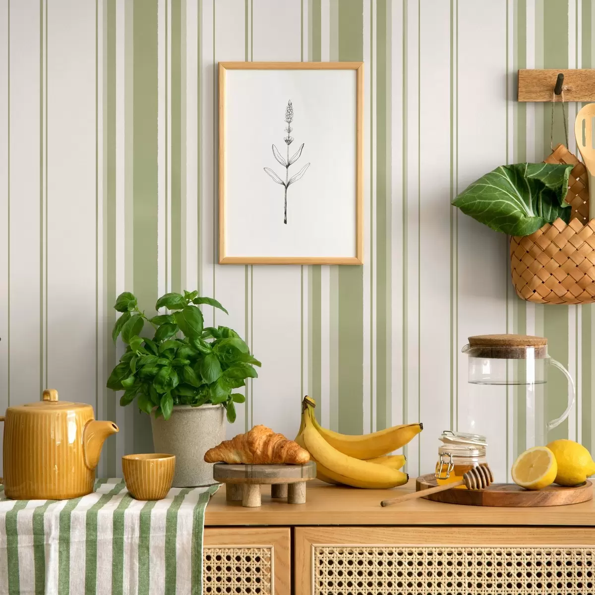 Ταπετσαρία Πράσινες κάθετες λωρίδες ποικίλου πλάτους a00565 Ταπετσαρία Πράσινες κάθετες λωρίδες ποικίλου πλάτους a00565