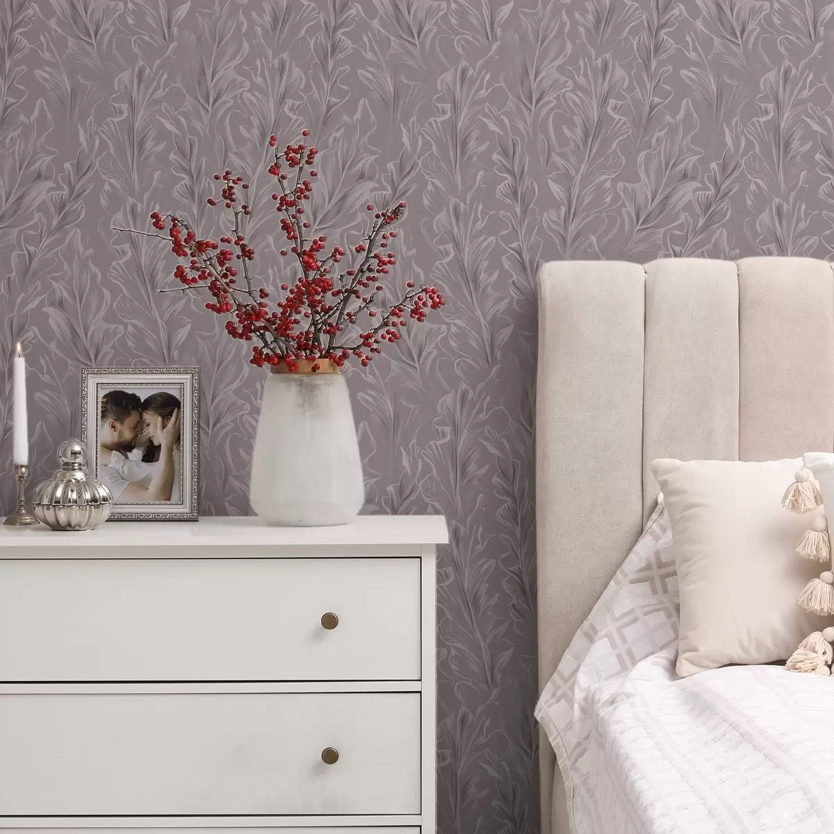 Ταπετσαρία Ρομαντικά κυματιστά φύλλα σε μια παλέτα από σκόνη ροζ-μπεζ a00495