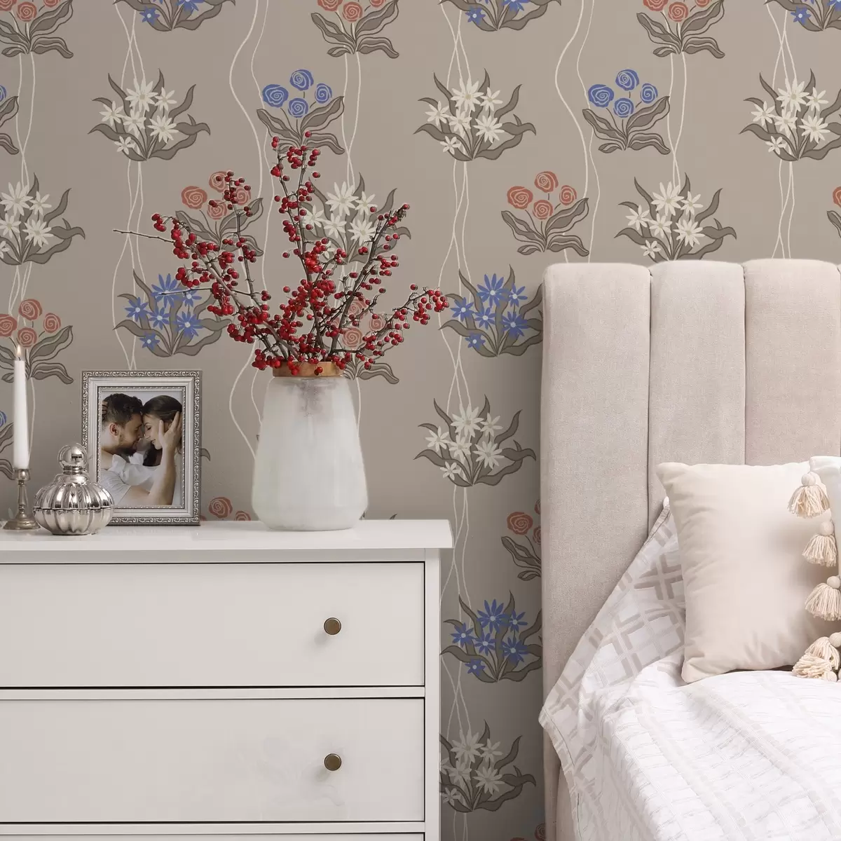 Ταπετσαρία Ρετρό λουλούδια με κυματιστές γραμμές σε ζεστό μπεζ χρώμα a00503