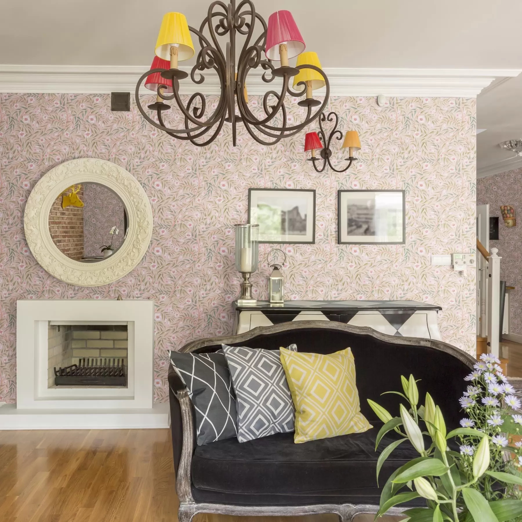 τοιχογραφίες Λεπτά ροζ λουλούδια και απαλά φύλλα σε παστέλ φόντο a00788