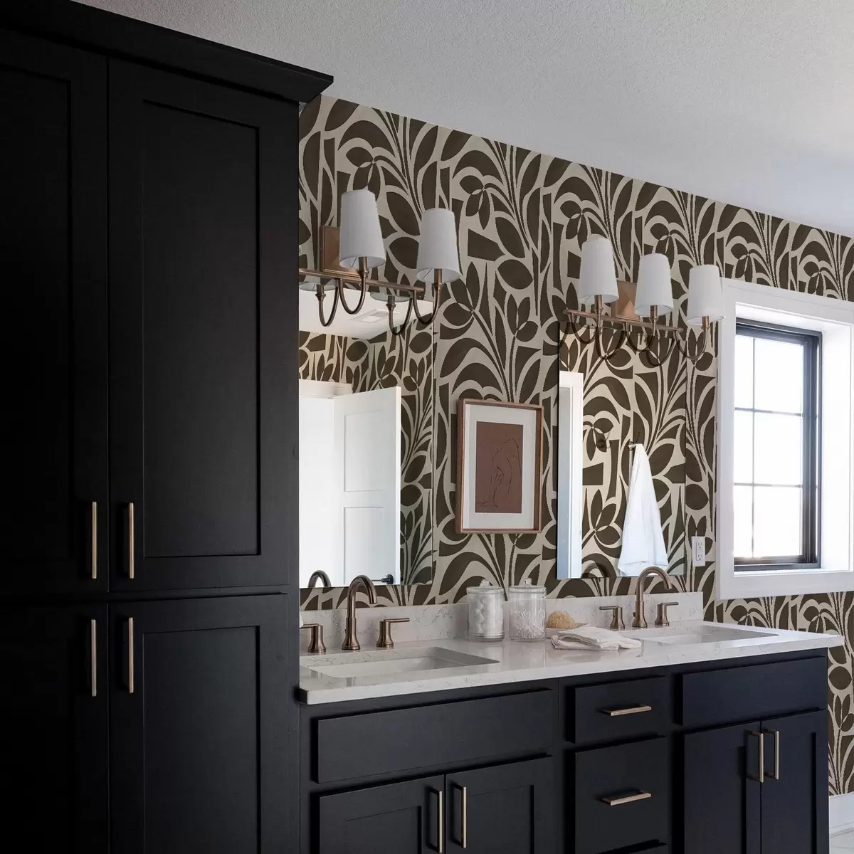 Ταπετσαρία Γεωμετρικά σχέδια φύλλων, σκούρο καφέ σε μπεζ φόντο a00679v1