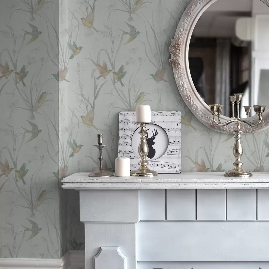 τοιχογραφίες Πουλιά ανάμεσα στα χόρτα του λιβαδιού σε ανοιχτό γκρι φόντο a00776v1