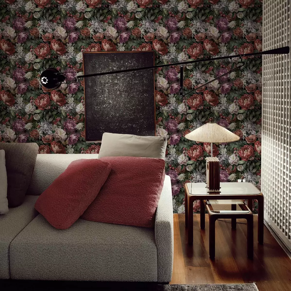 τοιχογραφίες Σκούρες δραματικές παιώνιες, μούρα και πεταλούδα σε μαύρο φόντο a00862