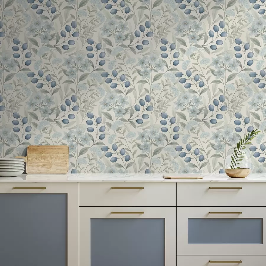 τοιχογραφίες Μπλε μούρα και ανοιχτόχρωμα λουλούδια σε ιβουάρ φόντο a00872