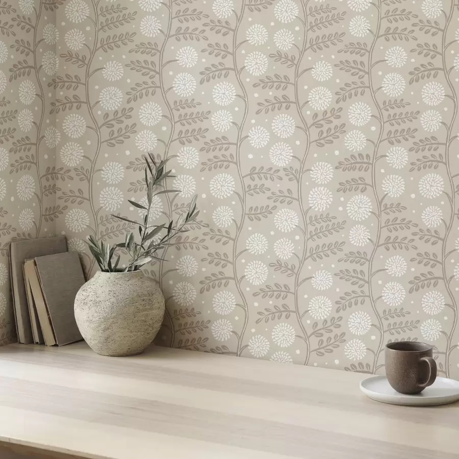 τοιχογραφίες Μπεζ μίσχοι με λευκά αφράτα λουλούδια και απαλές κουκκίδες a00997