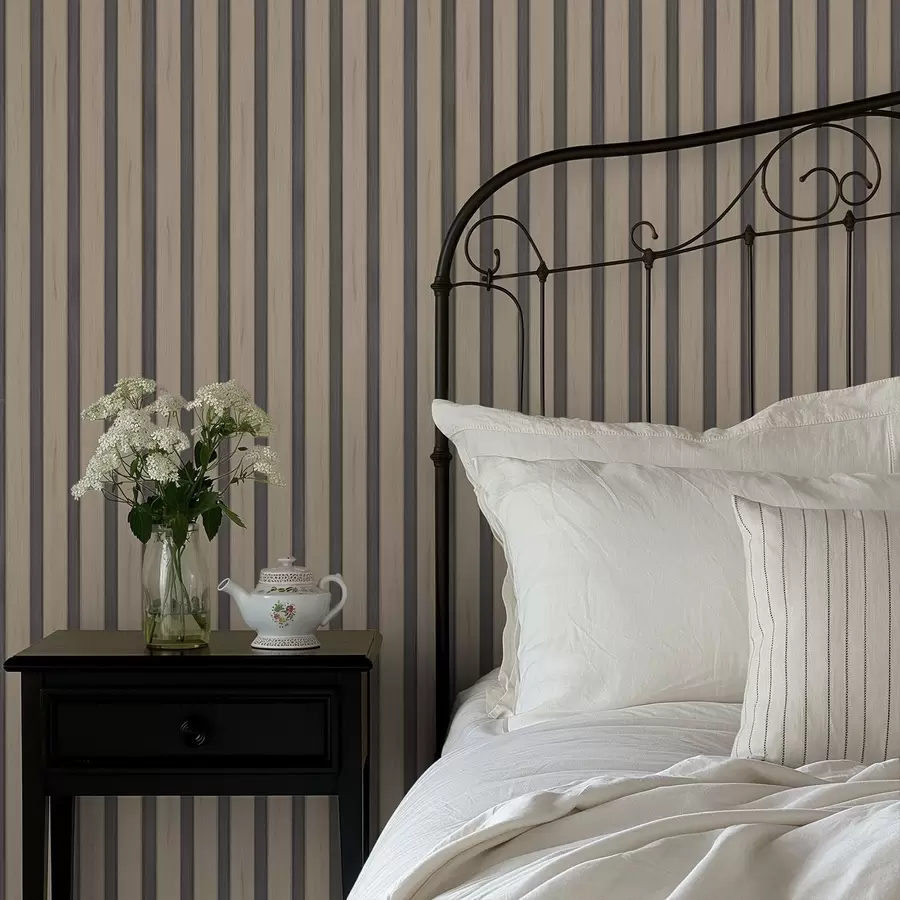 τοιχογραφίες Μπεζ ξύλινες σανίδες με σκούρες κάθετες ρίγες a01054v2